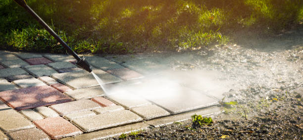 Best Pool Deck Cleaning  in Greenlawn, NY